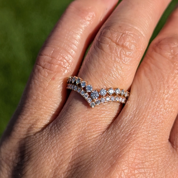 14K Rose Gold Double Row Diamond V Curve Ring Band - Picture 6 of 9